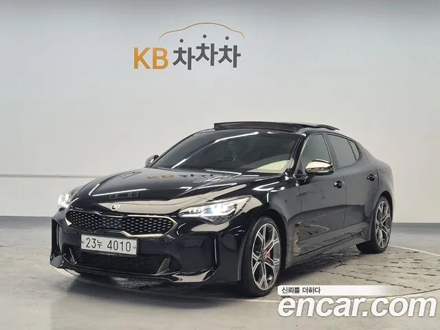Kia Stinger 2018 — photo 1