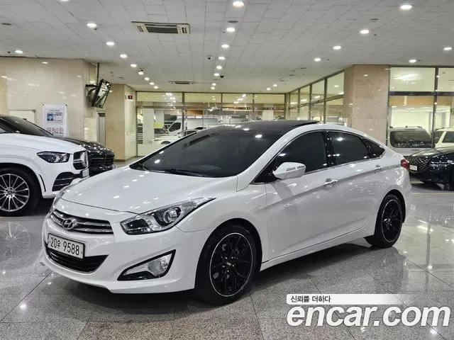 Hyundai i40 2012 — photo 1