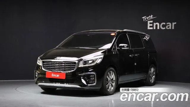 Kia Canival 2020 — photo 1