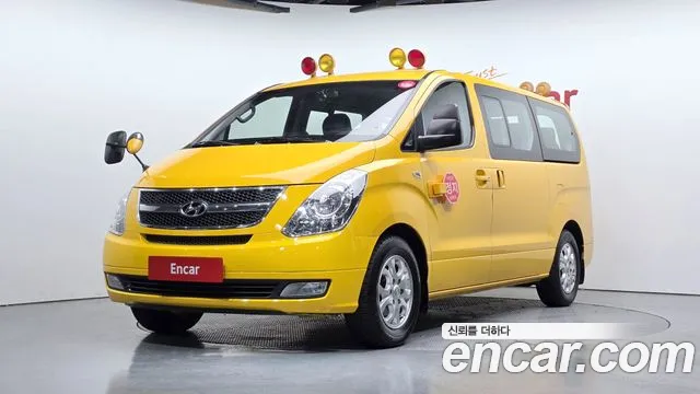 Hyundai Starex 2015 — photo 1