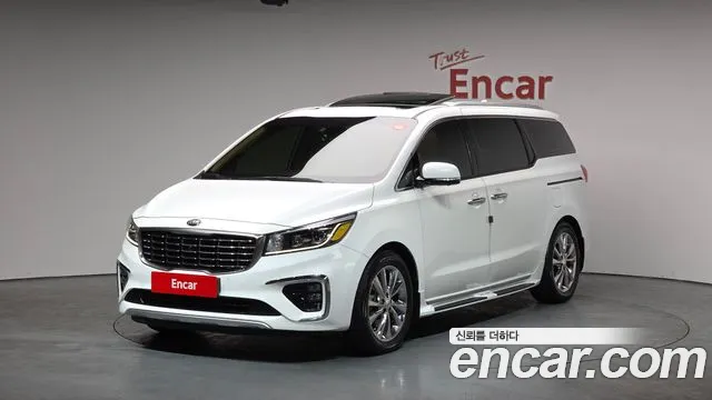 Kia Canival 2019 — photo 1