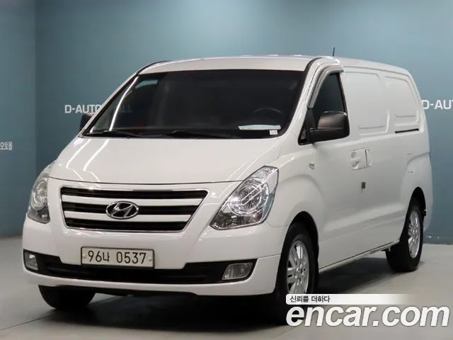 Hyundai Starex 2017 — photo 1