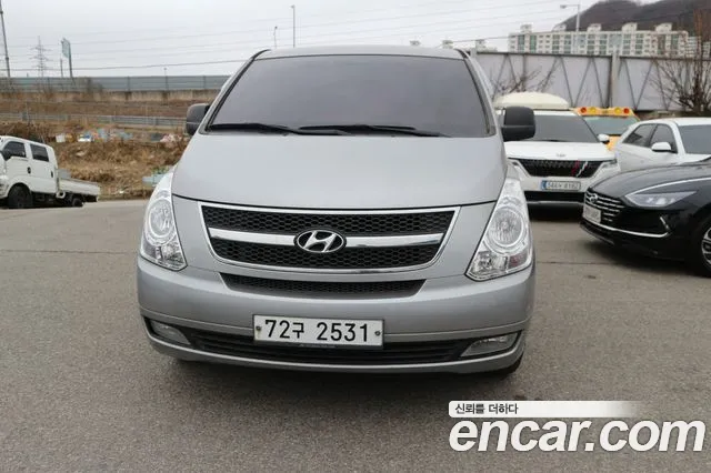 Hyundai Starex 2016 — photo 1