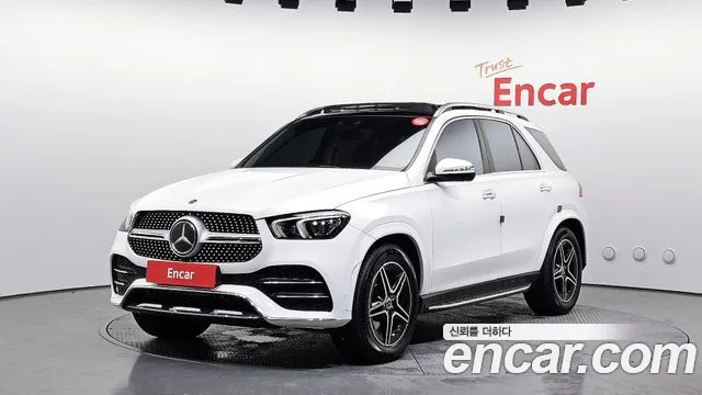 Mercedes-Benz GLE-Class 2021 — photo 1