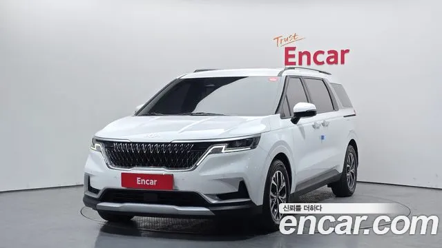 Kia Canival 2023 — photo 1