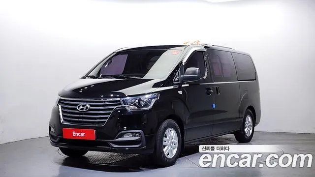 Hyundai Starex 2019 — photo 1