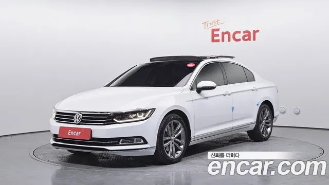 Volkswagen Passat 2018 — photo 1