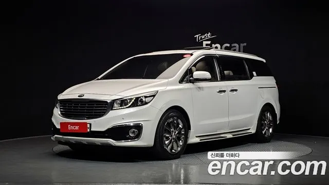 Kia Canival 2018 — photo 1