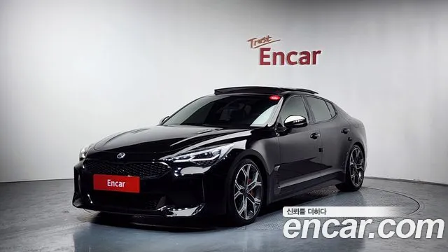 Kia Stinger 2018 — photo 1