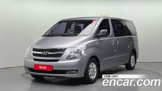 Hyundai Starex 2011 — photo 1