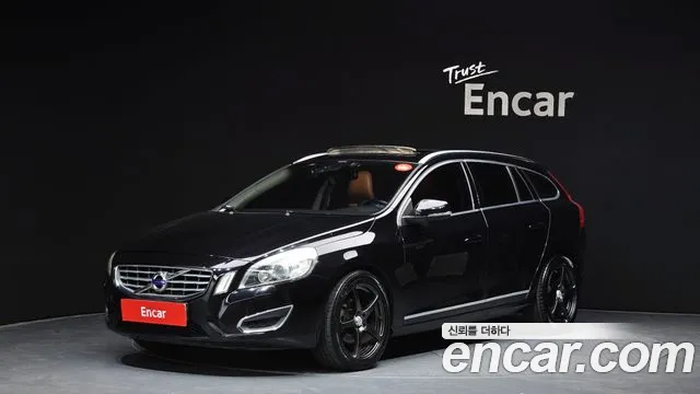Volvo V60 2013 — photo 1