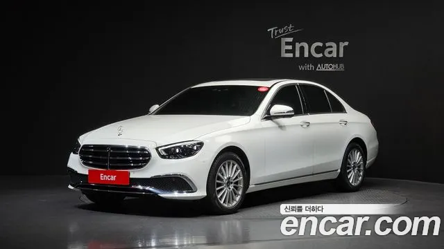Mercedes-Benz E-Class 2022 — photo 1