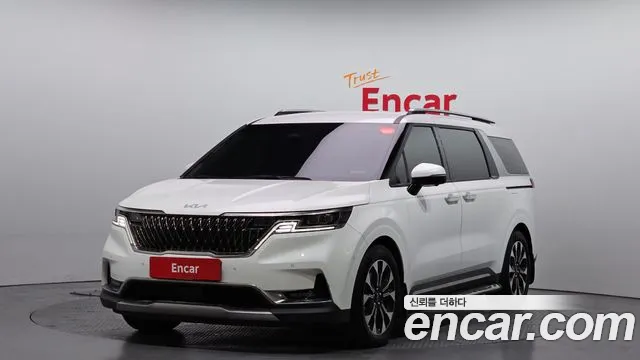 Kia Canival 2023 — photo 1
