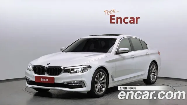 BMW 5-Series 2018 — photo 1