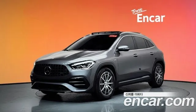 Mercedes-Benz GLA-Class 2022 — photo 1