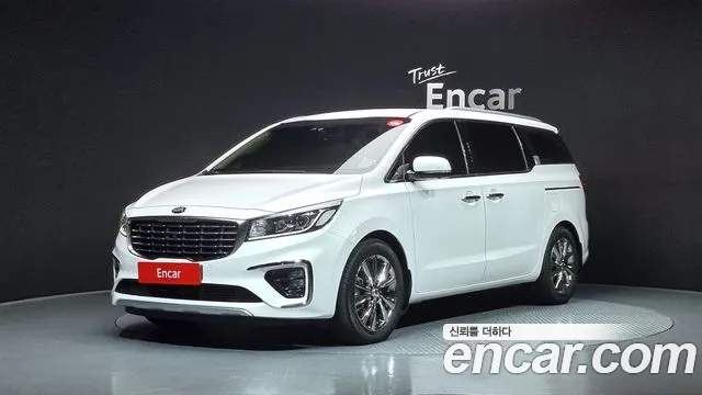 Kia Canival 2019 — photo 1