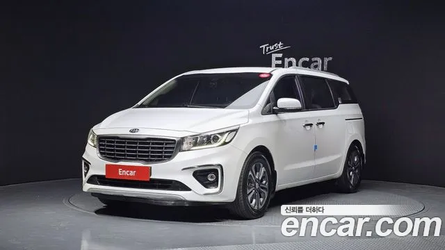 Kia Canival 2020 — photo 1