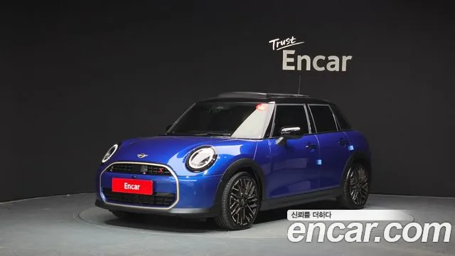 Mini Cooper 2025 — photo 1