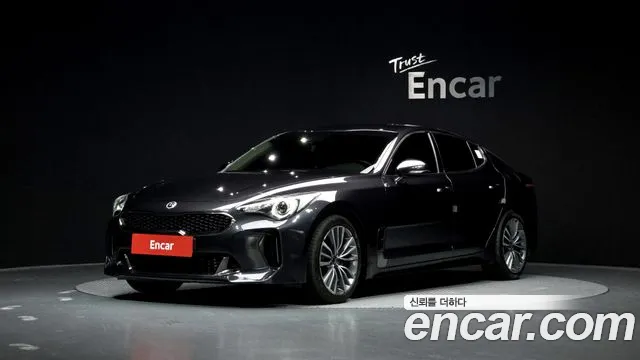 Kia Stinger 2018 — photo 1