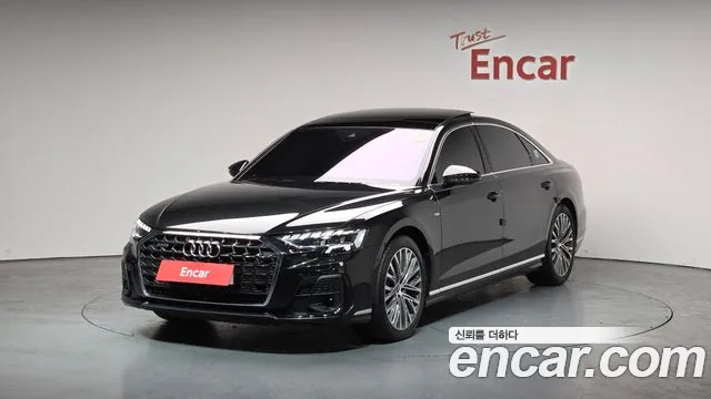 Audi A8 2023 — photo 1