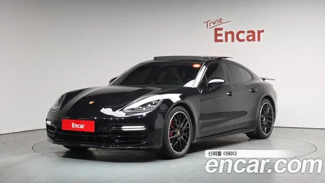 Porsche Panamera 2020 — photo 1