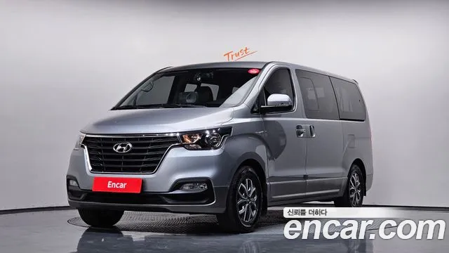 Hyundai Starex 2018 — photo 1