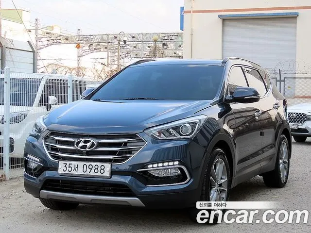 Hyundai Santafe 2016 — photo 1