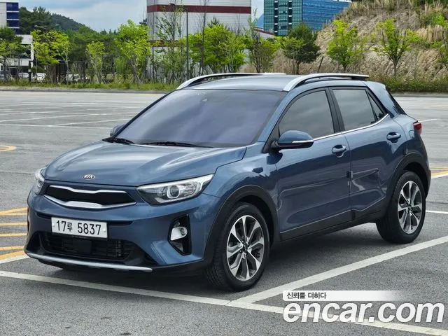 Kia Stonic 2018 — photo 1