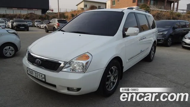 Kia Canival 2014 — photo 1