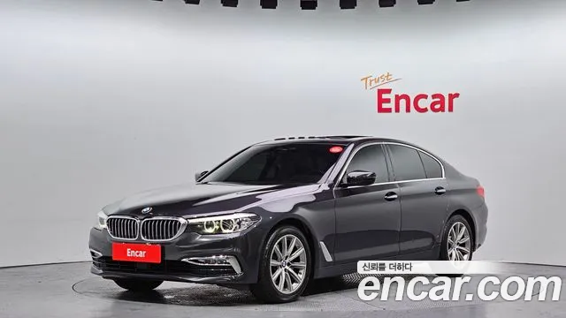 BMW 5-Series 2018 — photo 1