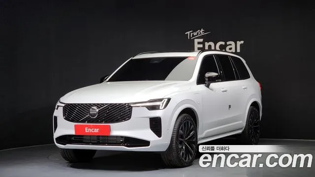 Volvo XC90 2026 — photo 1