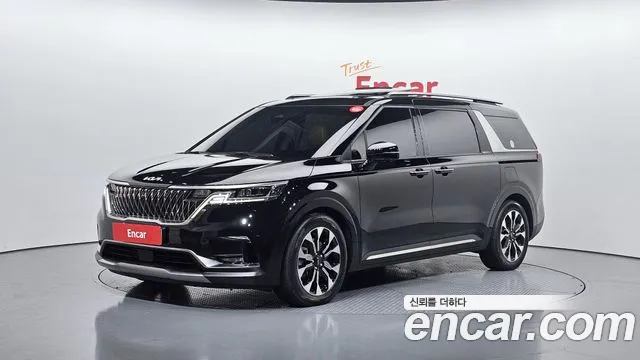 Kia Canival 2023 — photo 1