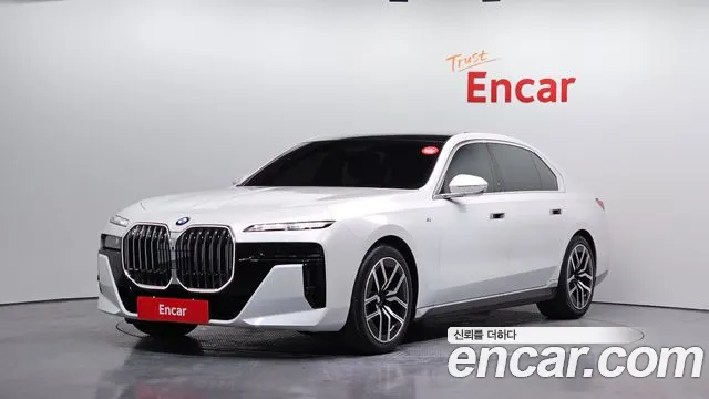 BMW 7-Series 2025 — photo 1