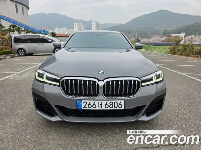 BMW 5-Series 2021 — photo 1