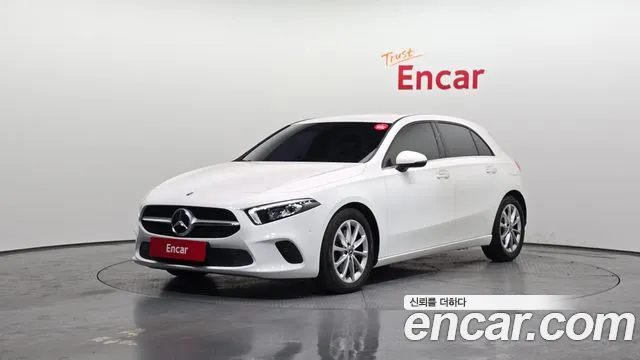 Mercedes-Benz A-Class 2020 — photo 1