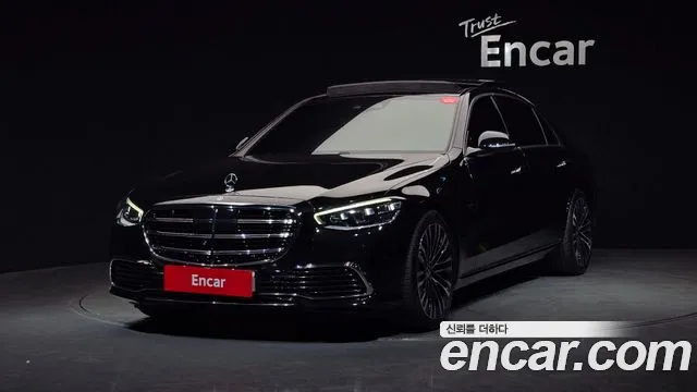 Mercedes-Benz S-Class 2023 — photo 1
