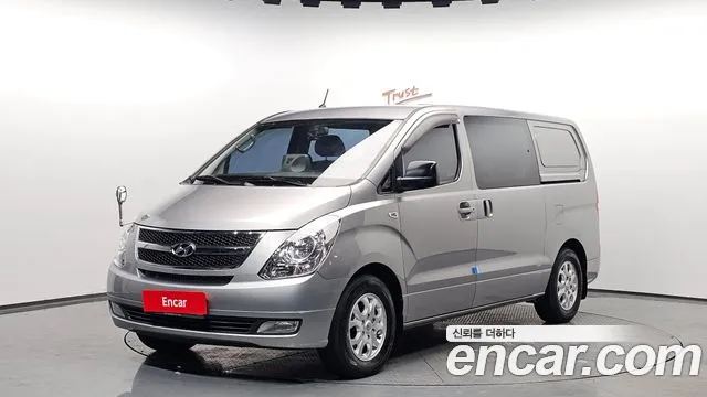 Hyundai Starex 2013 — photo 1