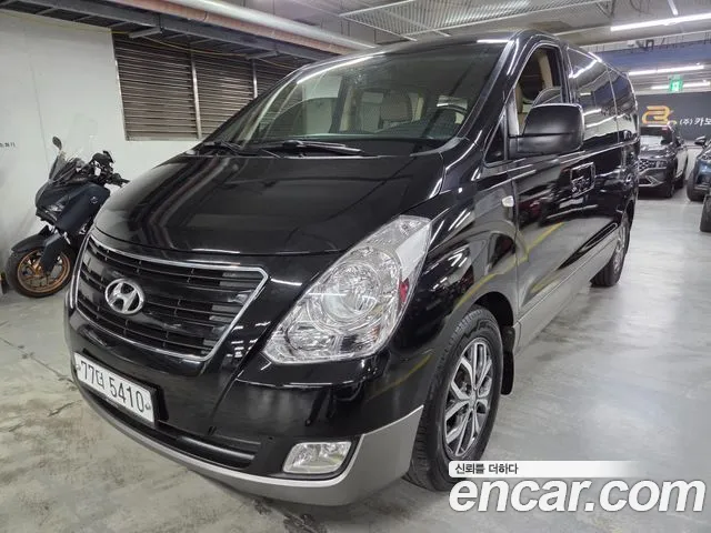 Hyundai Starex 2017 — photo 1