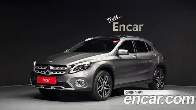 Mercedes-Benz GLA-Class 2019 — photo 1