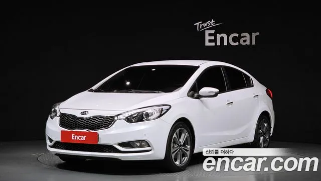 Kia K3 2015 — photo 1