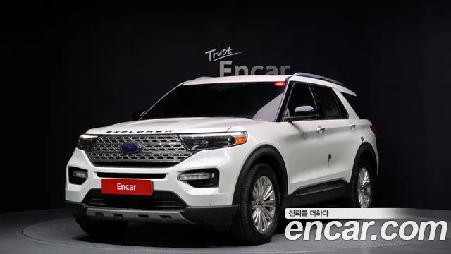 Ford Explorer 2020 — photo 1