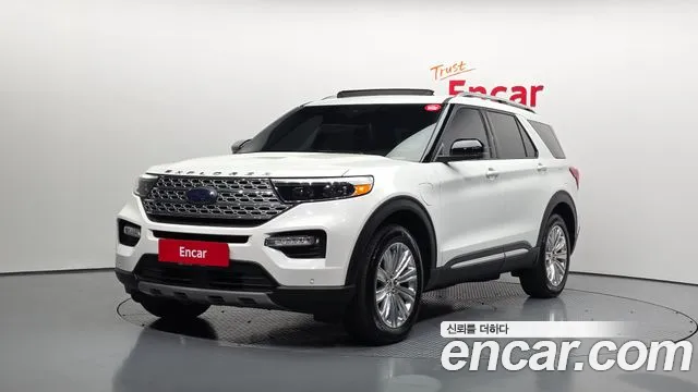 Ford Explorer 2020 — photo 1