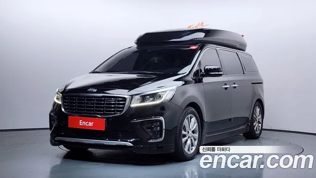 Kia Canival 2019 — photo 1