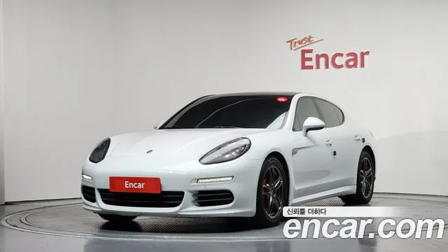 Porsche Panamera 2014 — photo 1