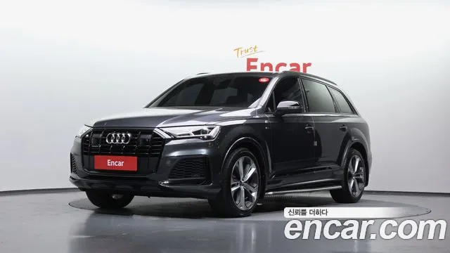Audi Q7 2022 — photo 1