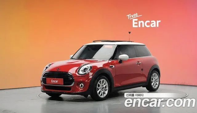 Mini Cooper 2021 — photo 1