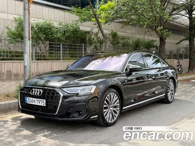 Audi A8 2023 — photo 1