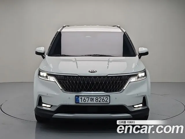Kia Canival 2021 — photo 1