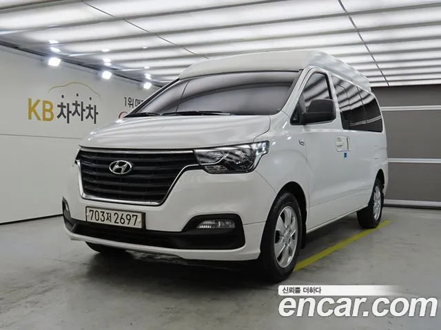 Hyundai Starex 2020 — photo 1