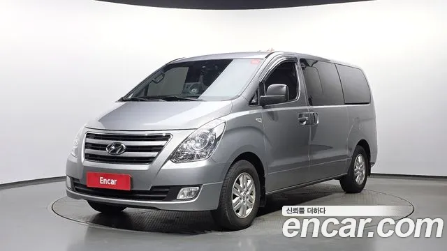 Hyundai Starex 2017 — photo 1